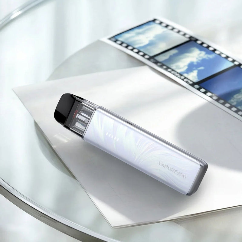 Carica immagine in Galleria Viewer, Kit Xros 6 Mini Vaporesso lifestyle - Vapoteurs Suisses